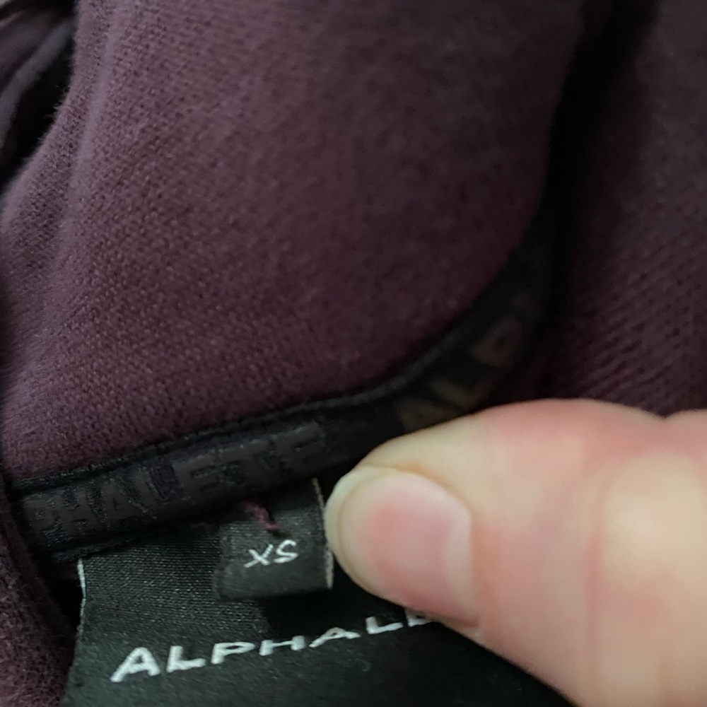 Alphalete Mens Xsmall sweatshirt